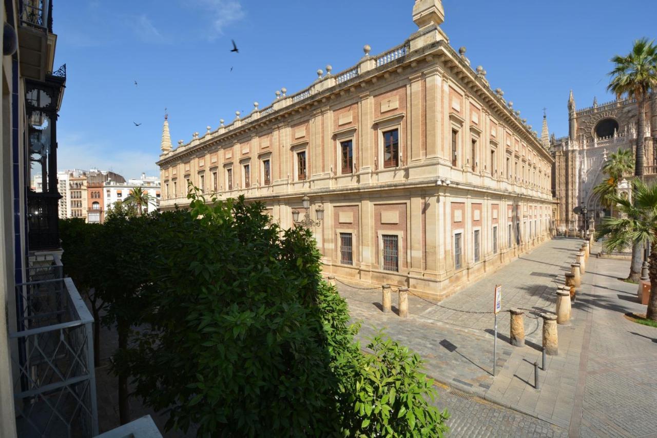 Luxury Apartment With Views To Alcazar, Cathedral And Giralda. Seville Luaran gambar