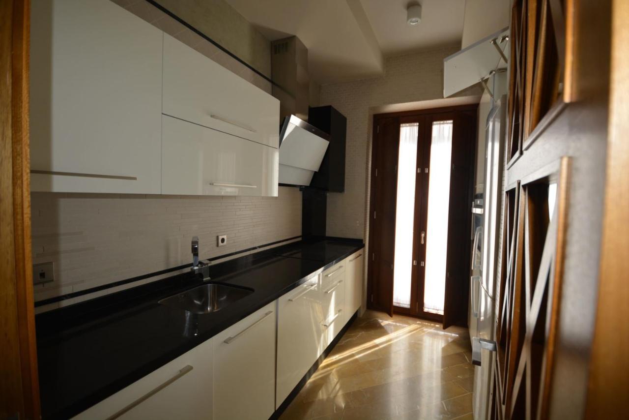Luxury Apartment With Views To Alcazar, Cathedral And Giralda. Seville Luaran gambar