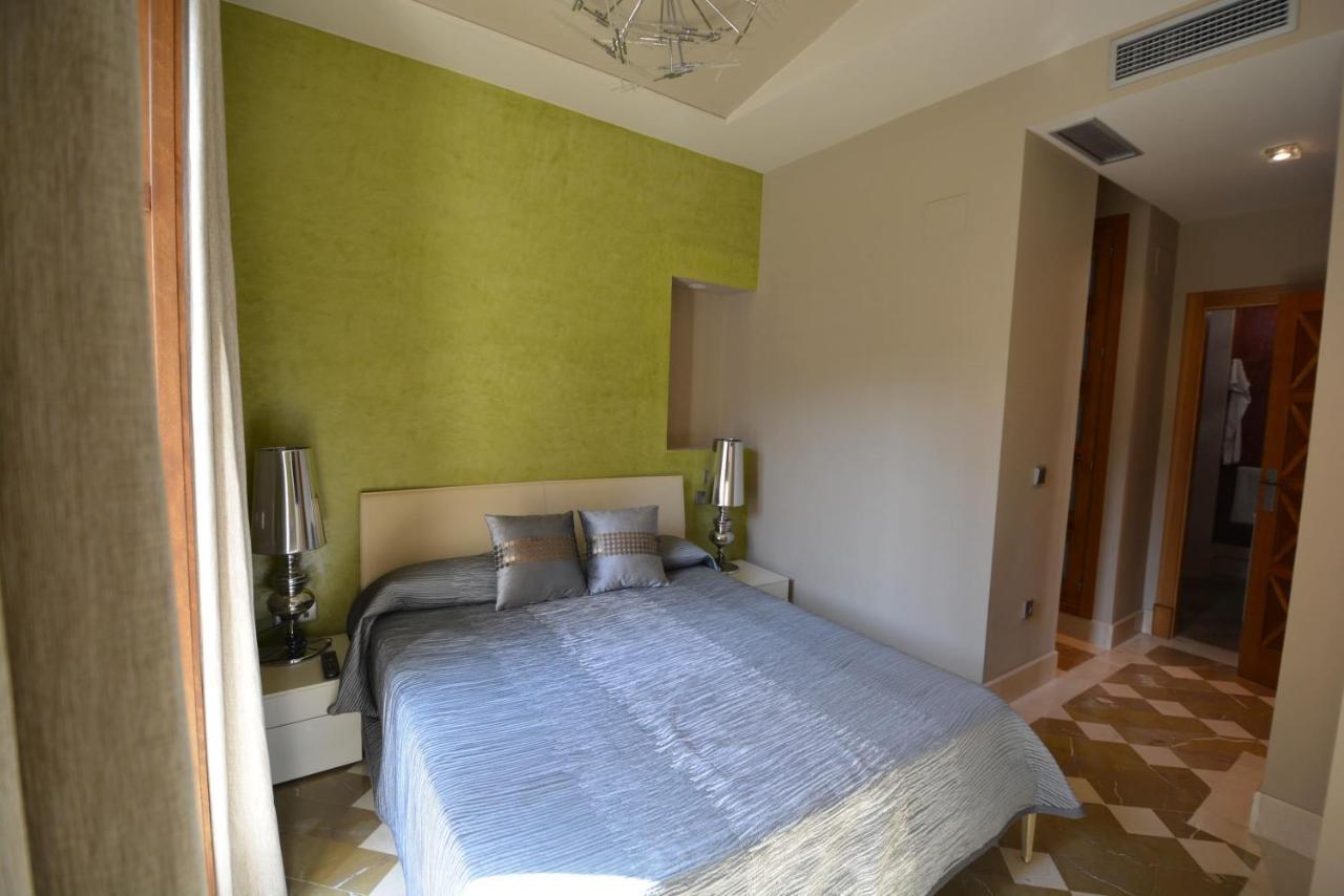 Luxury Apartment With Views To Alcazar, Cathedral And Giralda. Seville Luaran gambar