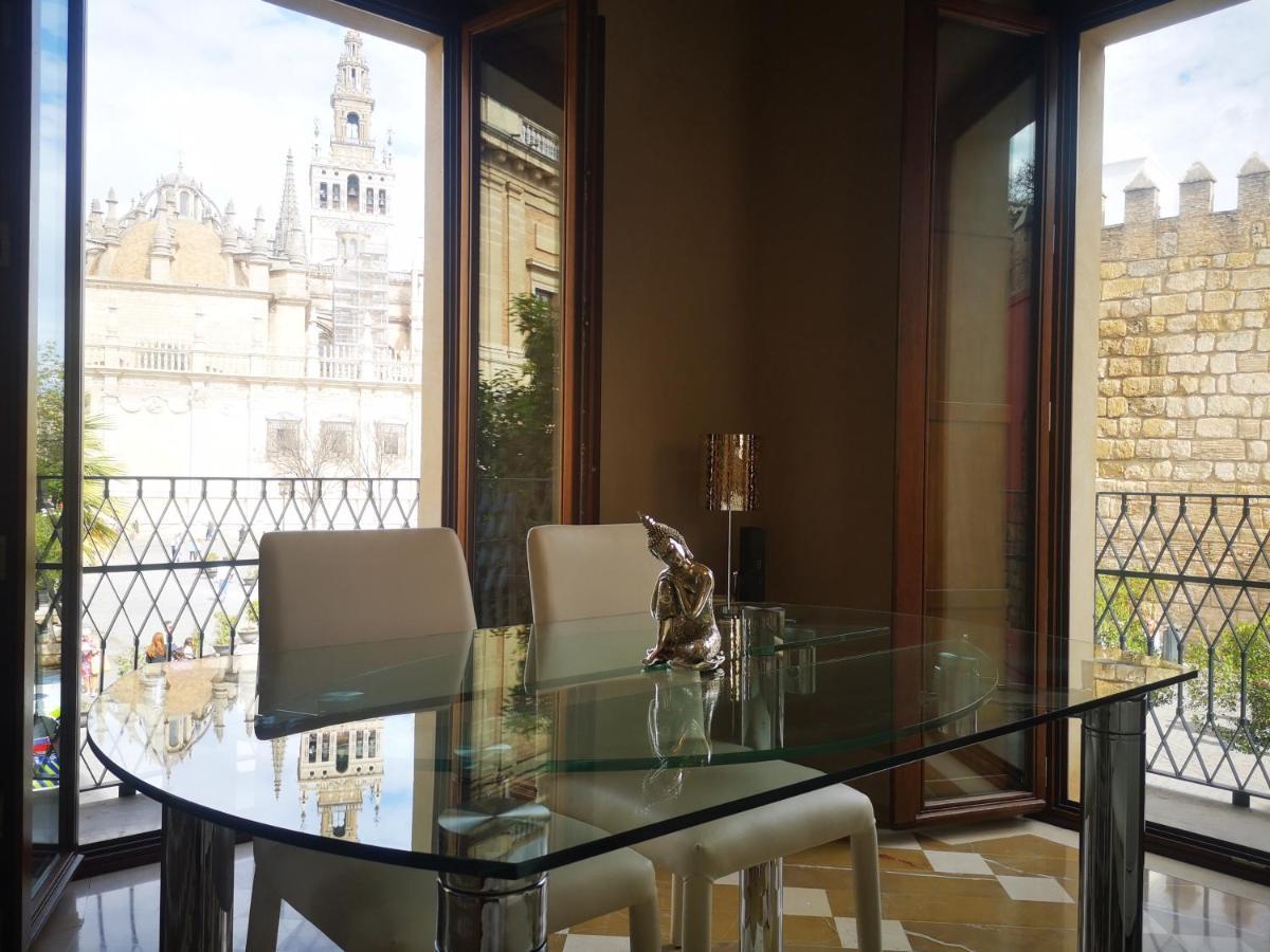 Luxury Apartment With Views To Alcazar, Cathedral And Giralda. Seville Luaran gambar